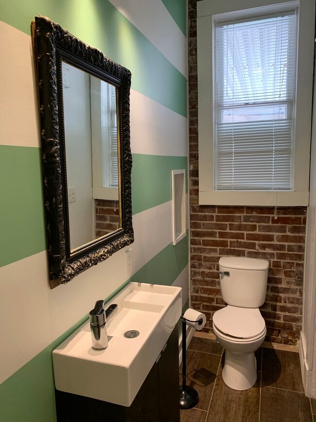 Foto del edificio - 1120 N 10th St