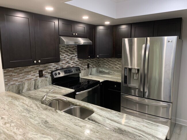 Cocina - 2171 Fox Chase Blvd