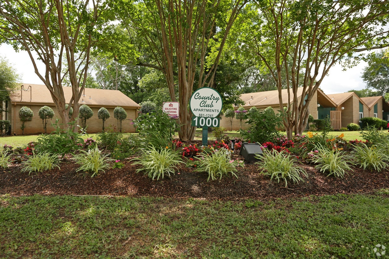 Country Club Apartments 1000 Airport Rd Huntsville, AL