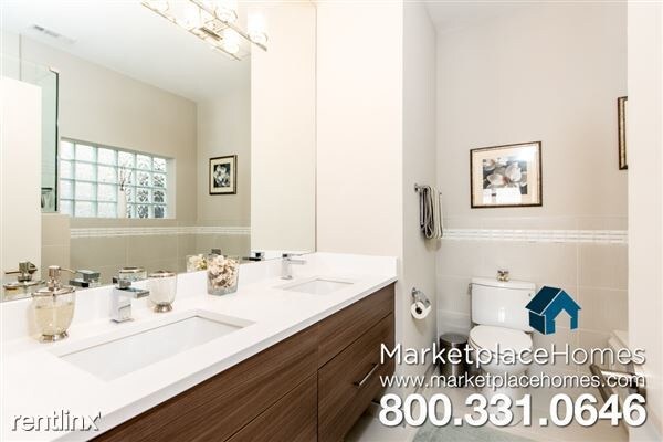 Building Photo - 3 br, 3 bath Condo - 1510 N Hudson Ave # 3