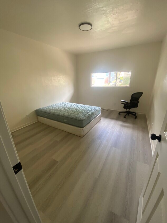 Foto principal - 2344 Fulton St