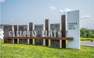 Building Photo - 2755 Patrick John Dr