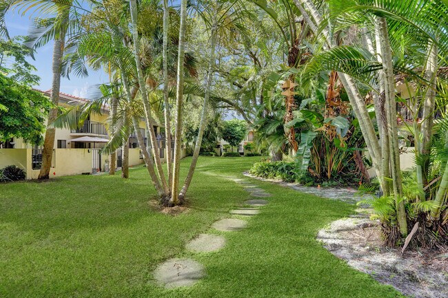 Foto del edificio - 1330 NW 13th St