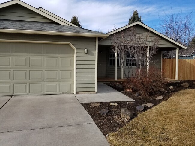 Foto del edificio - Single level home close to Old Mill & Blakely Park