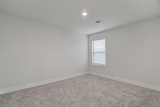 Building Photo - 10638 Whitejacket