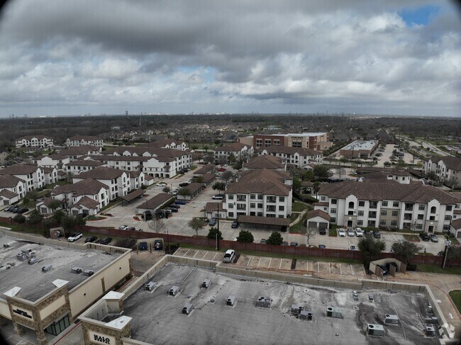 Exterior 3D - 10X Stella at Riverstone