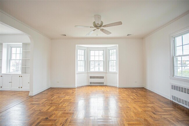 Foto del edificio - 733 E Walnut St