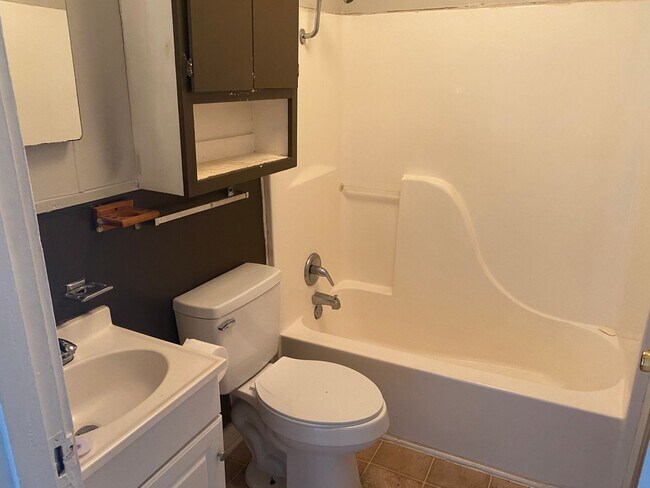 Foto del edificio - 809-811-811 E Cherry St