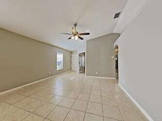 Foto del edificio - 18005 Cypress Bay Pkwy