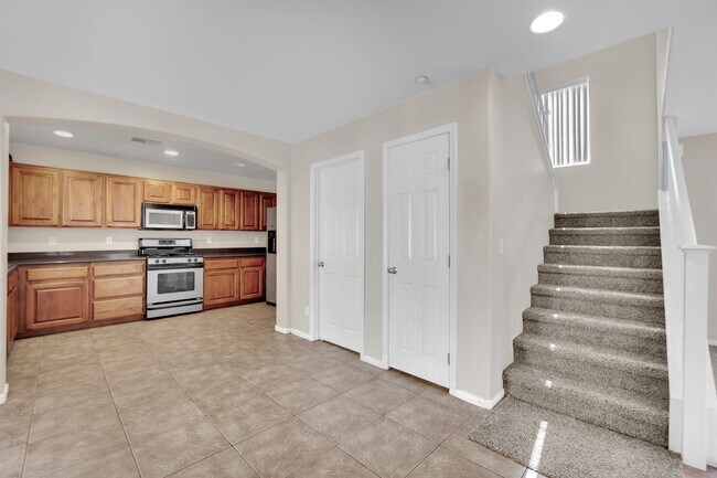 Foto del edificio - 4753 N Priory Gardens St