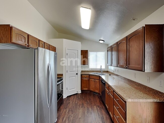 Building Photo - 8474 Delicate Arch Dr