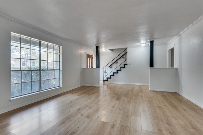 Building Photo - 116 Ridge Oak Dr