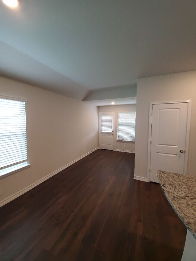 Foto del edificio - Newly Built Home in the Red River Ranch Ne...