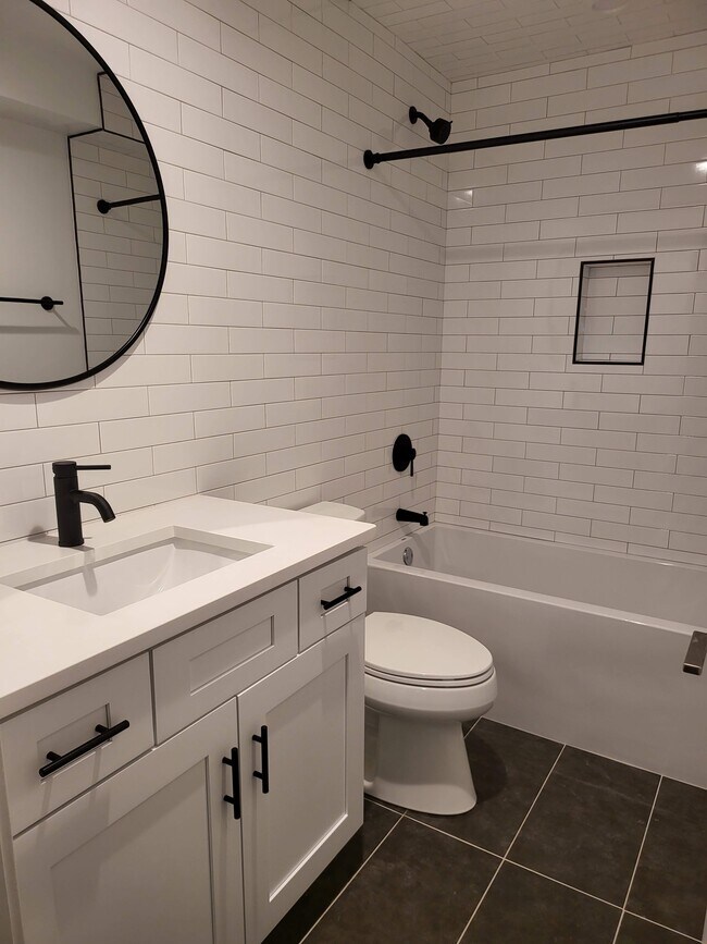 Bathroom - 511 W Barry Ave