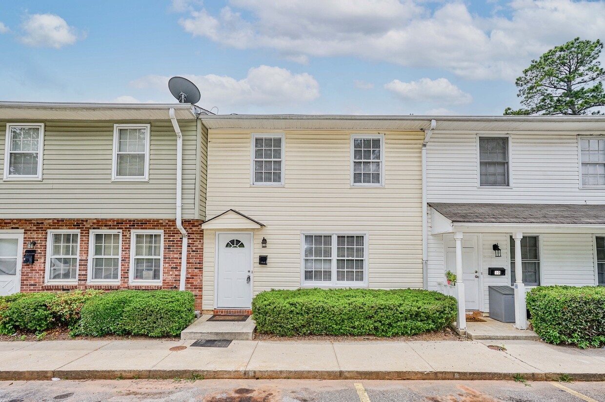 Primary Photo - 21 Glen Burnie St