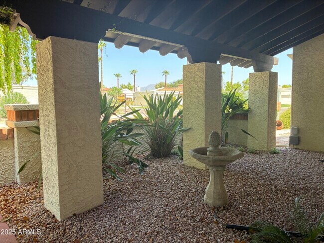 Foto del edificio - 8437 E San Benito Dr