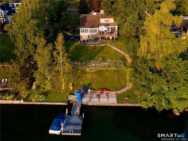Foto del edificio - 14 Shore Rd