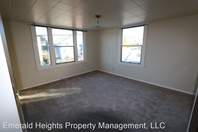 Building Photo - 6700 24th Ave NW