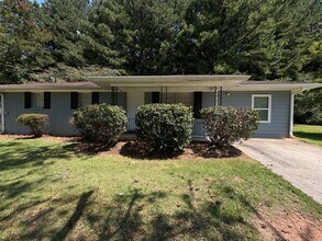 Building Photo - 3375 Hopkins Rd