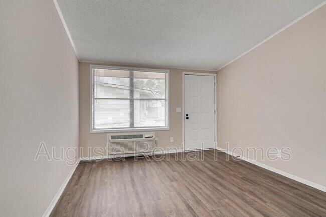 Building Photo - 116 Fister Ct