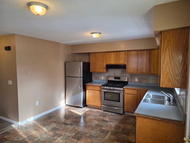 Building Photo - 96 E Schuyler St