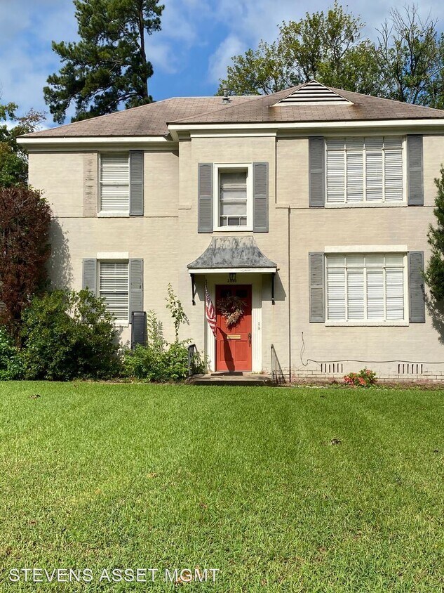 Primary Photo - 3840 Creswell Ave
