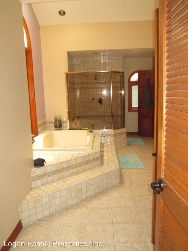 Building Photo - 13348 Old Winery Rd