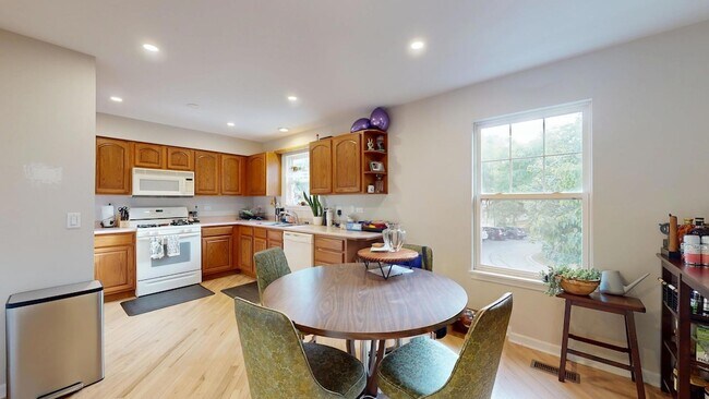 Foto del edificio - 113 Samuel Ct