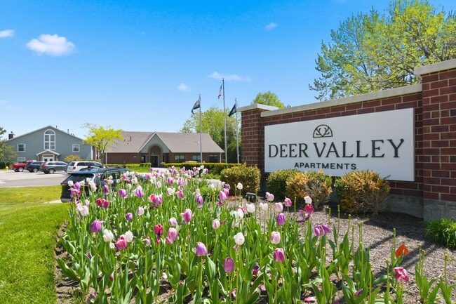 Building Photo - Deer Valley Apartments