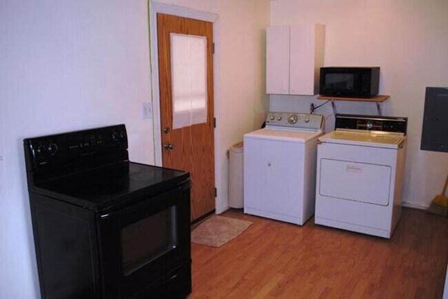 Foto del edificio - 3708 S Perry St