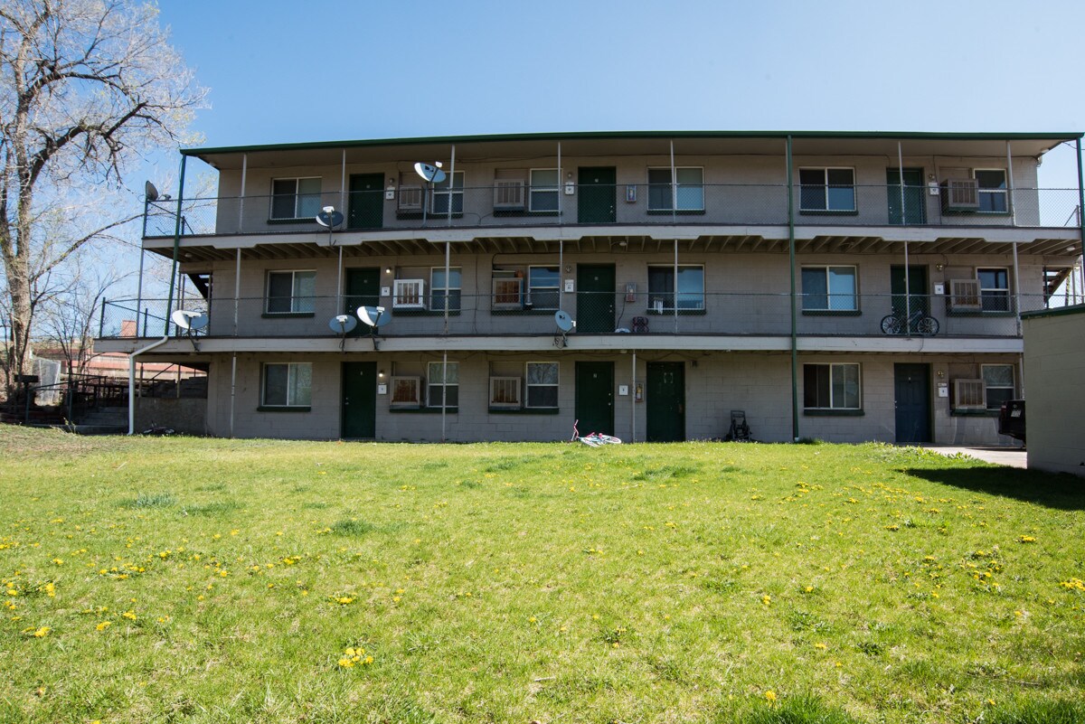 Foto principal - 3950 Turnpike Dr