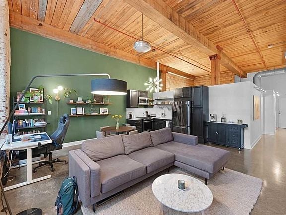 Photo - 170 Boulevard SE Apartment