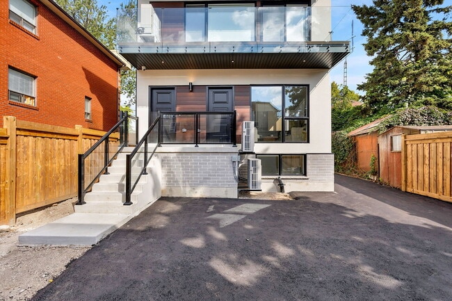 Photo du bâtiment - 103 Cavell Ave