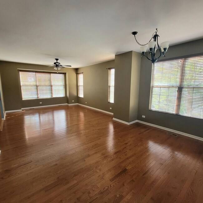 Foto del edificio - 1560 Station Park Dr