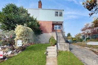 Building Photo - 37 Waring Pl