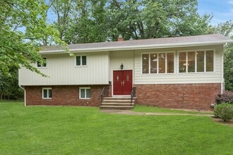 Building Photo - 32 Rock Rd