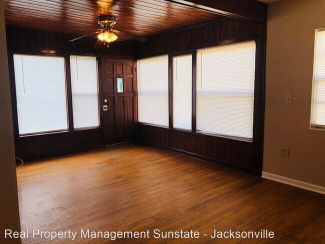 Foto del edificio - 3 br, 1 bath House - 2427 Coleman Court