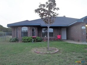 Building Photo - 645 Whispering Oaks Dr