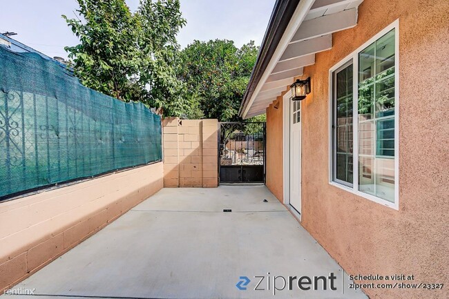 Building Photo - 1 br, 1 bath House - 11468 North Prager Av...