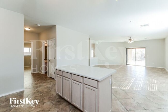 Foto del edificio - 12928 N Yellow Orchid Dr
