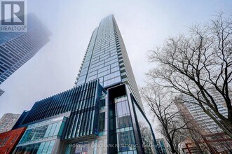 Building Photo - 3 Gloucester St