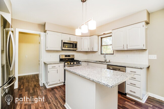Building Photo - 105 Heldon Dr, Coraopolis, PA, 15108
