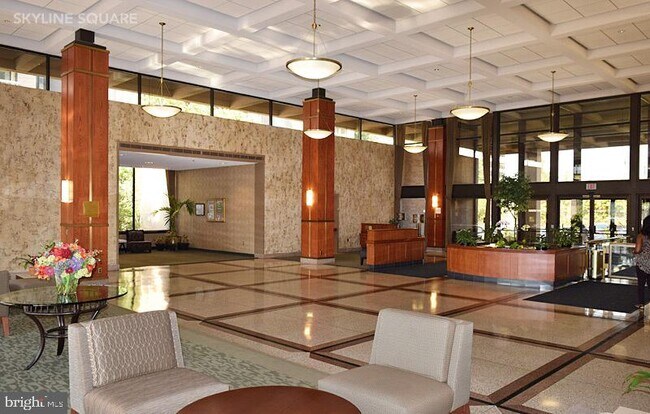 Foto del edificio - 5501 Seminary Rd
