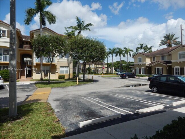 Foto del edificio - 8810 W Flagler St