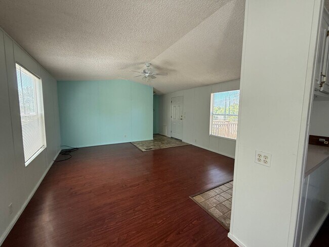 Foto del edificio - 3768 Western Dr