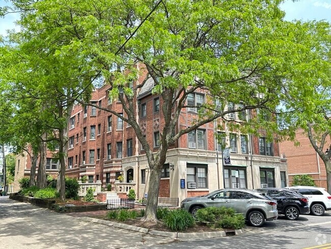 Building Photo - 376 Hazel Ave