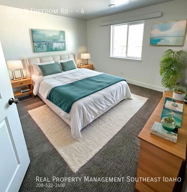 Foto del edificio - 5941 N Freedom Rd