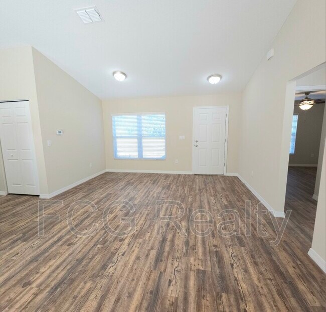 Foto del edificio - 60 Bahia Court Track