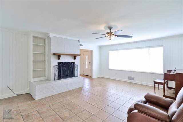 Building Photo - 2242 S 8th St