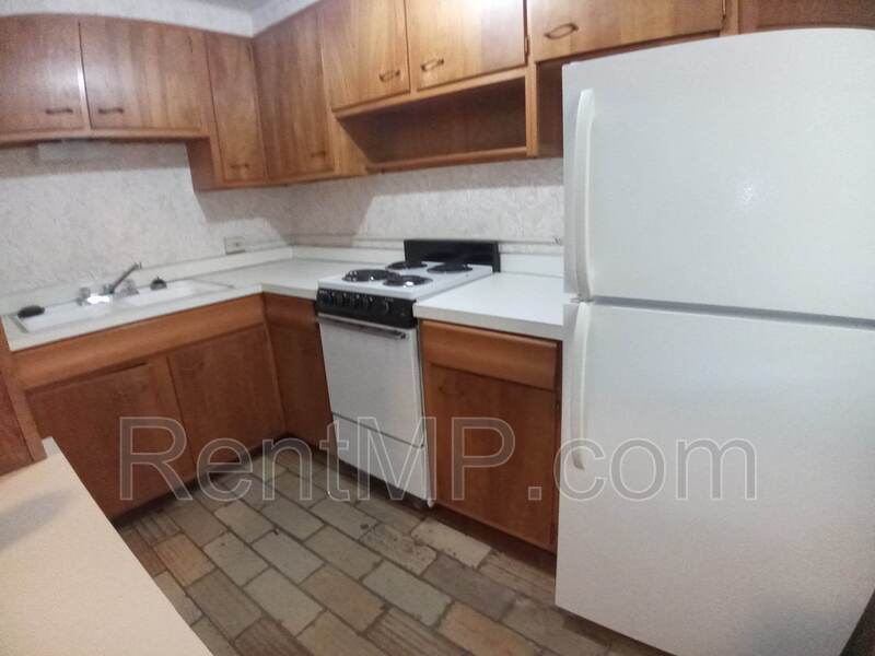Foto principal - 1019 East Broadway Street - 3
